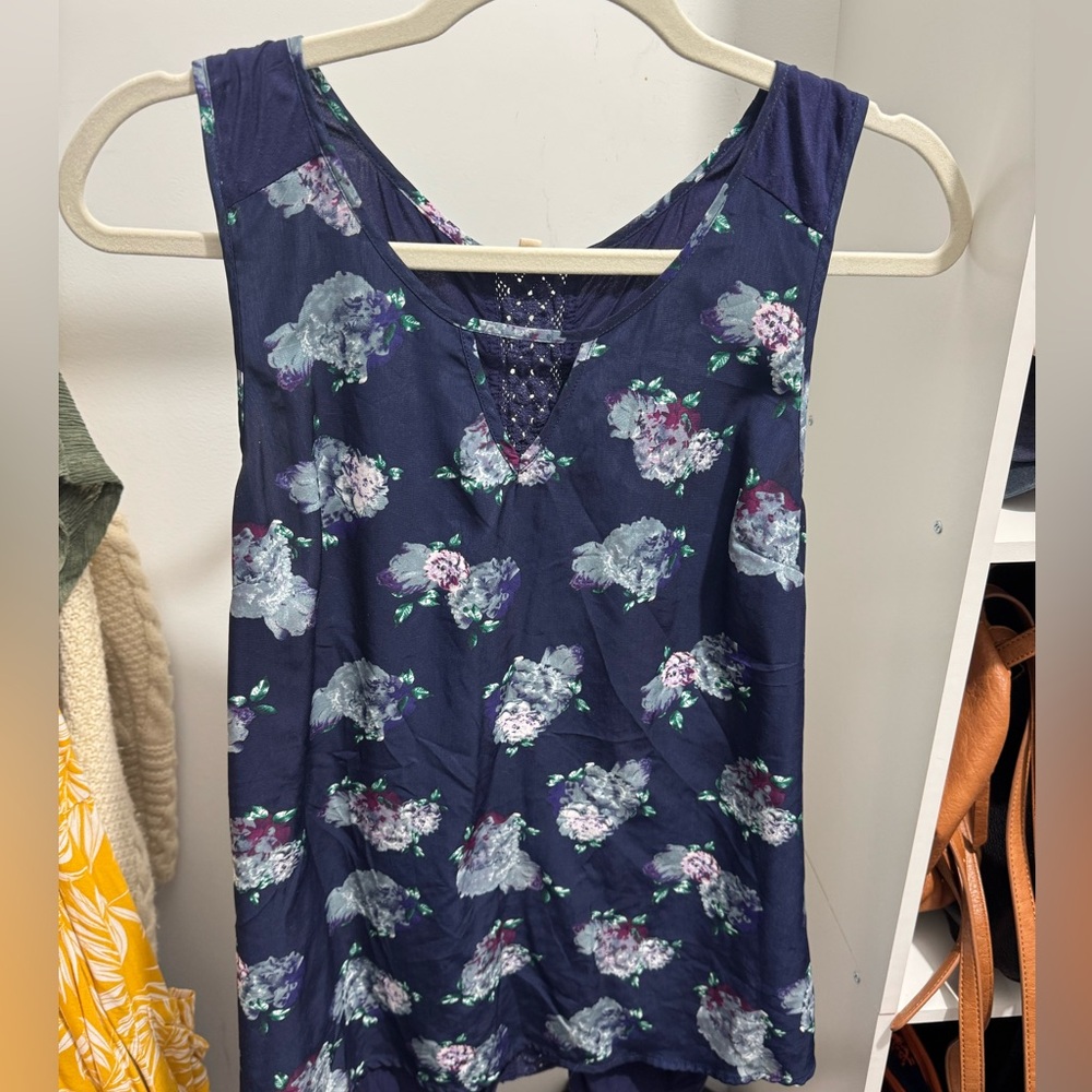 41 Hawthorn Navy Floral Top